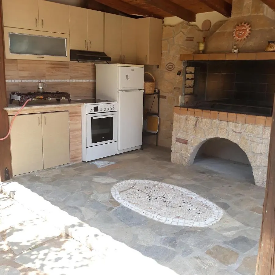 Evdokia Country Maisonette Ágios Mámas Grèce